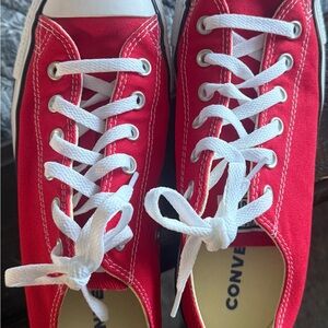 Converse classics  Shoes in Red and White wide